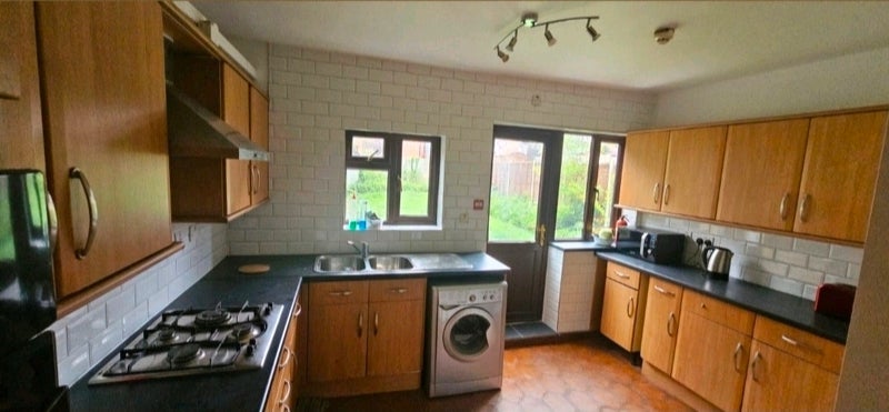 Room Norbury Crescent in Greater London