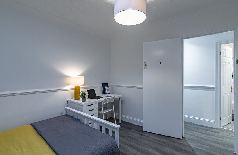 Room Dereham Road in Norwich