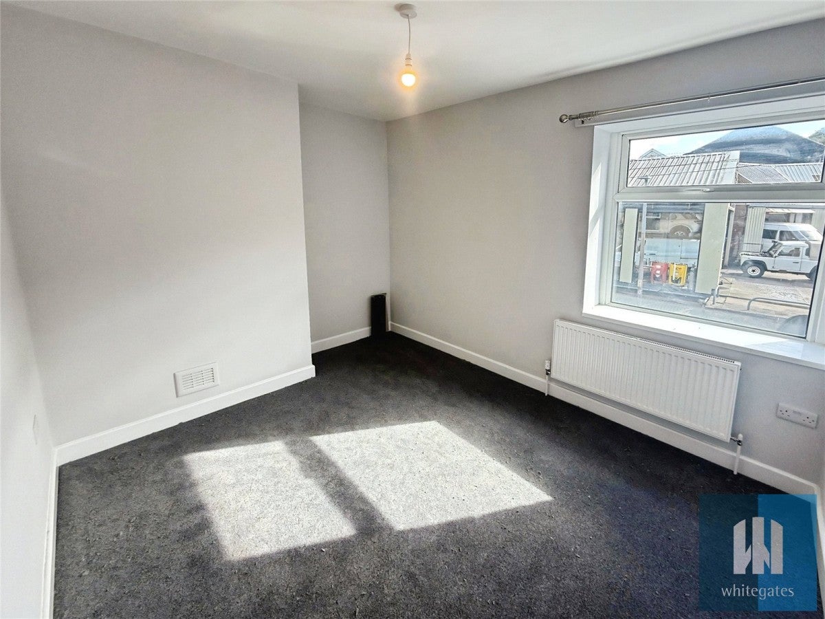 Flat Mulberry Street in Kirklees