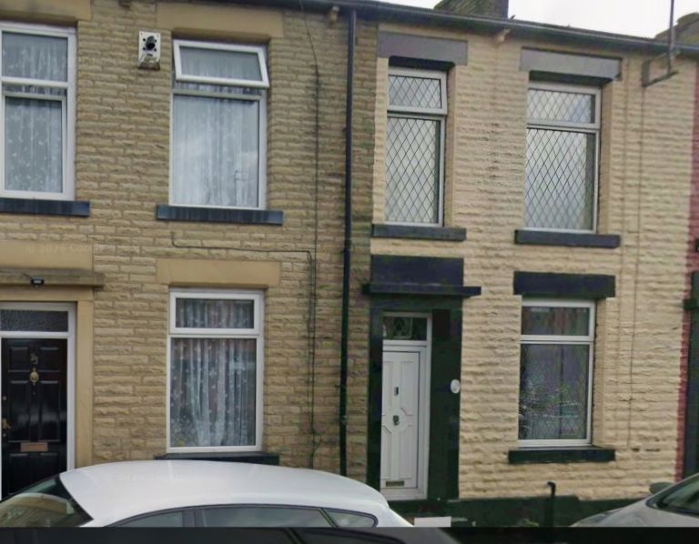 House Bridgefold Road in Rochdale