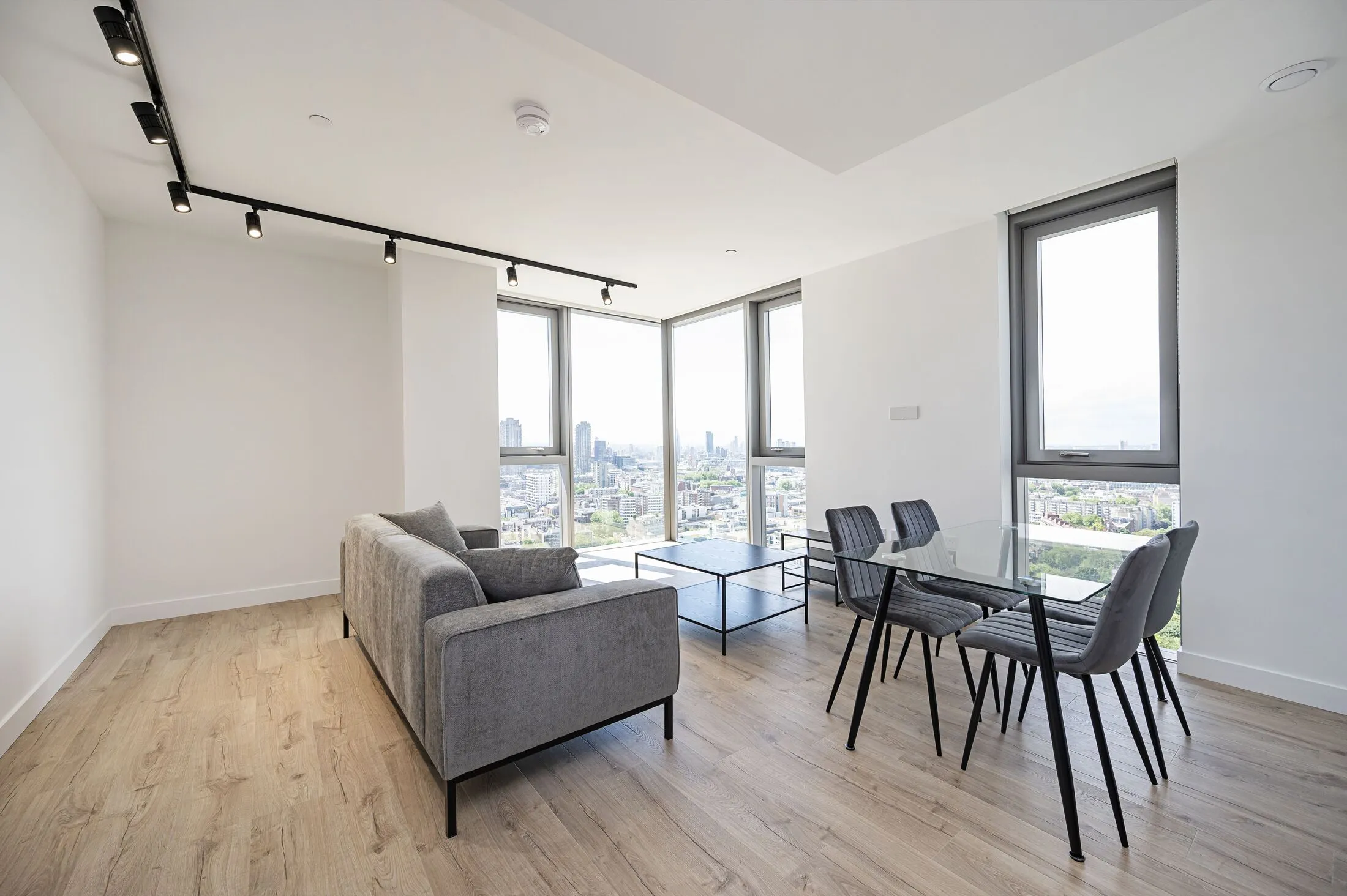 Flat City Garden Row in Greater London