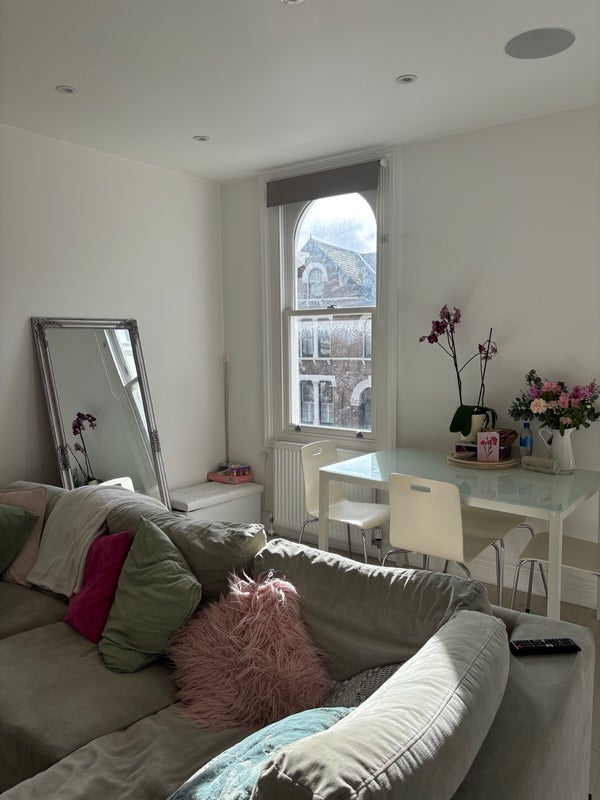 Room Mount Pleasant Road in Greater London