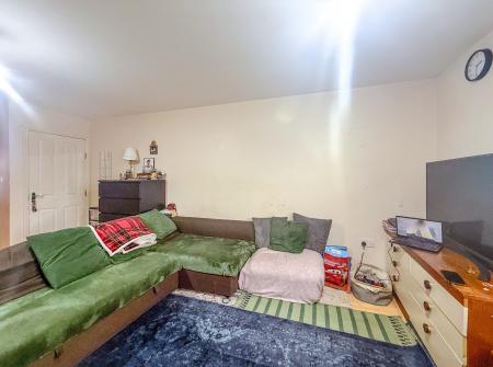 Flat Gammons Lane in Watford