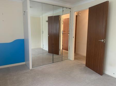Flat Homefield Park in Greater London
