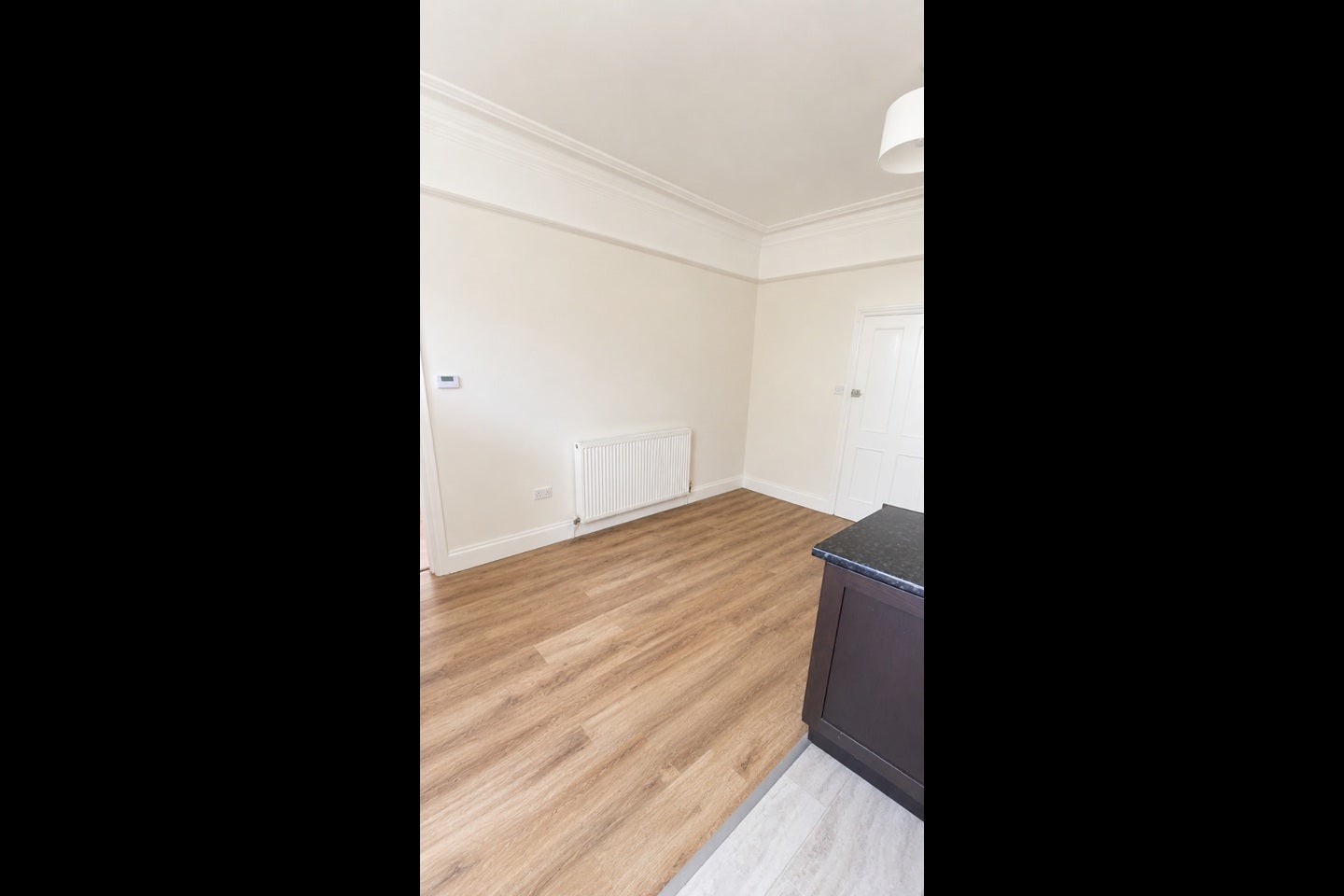 Flat Effingham Road in Elmbridge