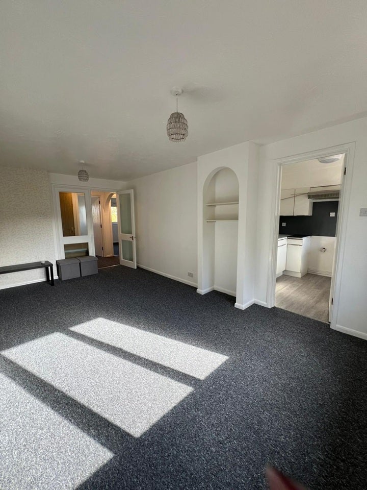 Flat Bedford Road in London