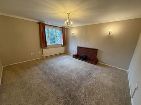 Flat Arundel Avenue in Sandwell