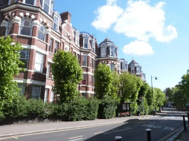Flat Hornsey Lane in Greater London