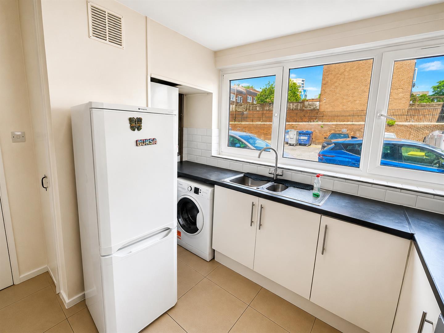 House Nectarine Way in Greater London