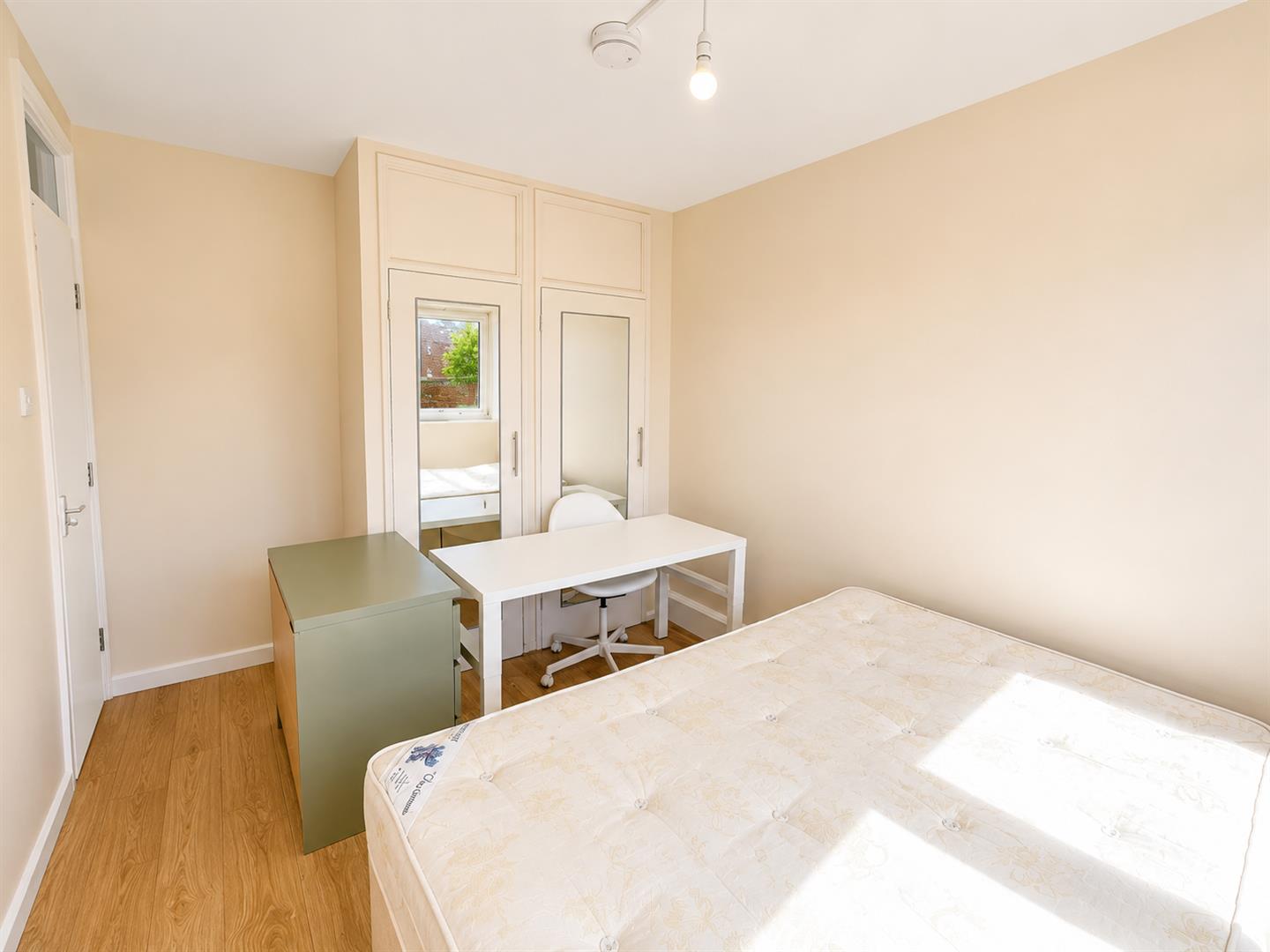 House Nectarine Way in Greater London