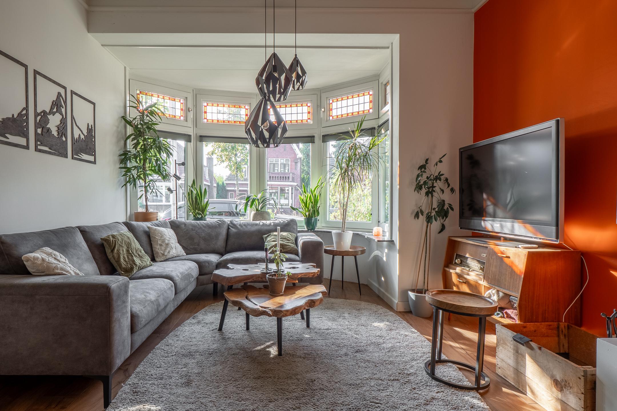 Twee-onder-één-kap te koop: Lasondersingel 147, Enschede