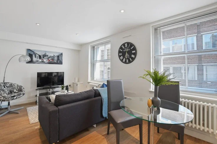 Flat Berwick Street in City of Westminster