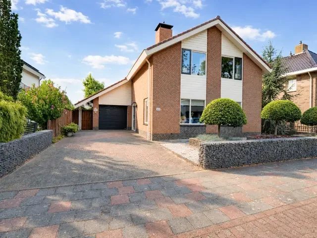 Huis Joost van den Vondellaan 44 in Sommelsdijk