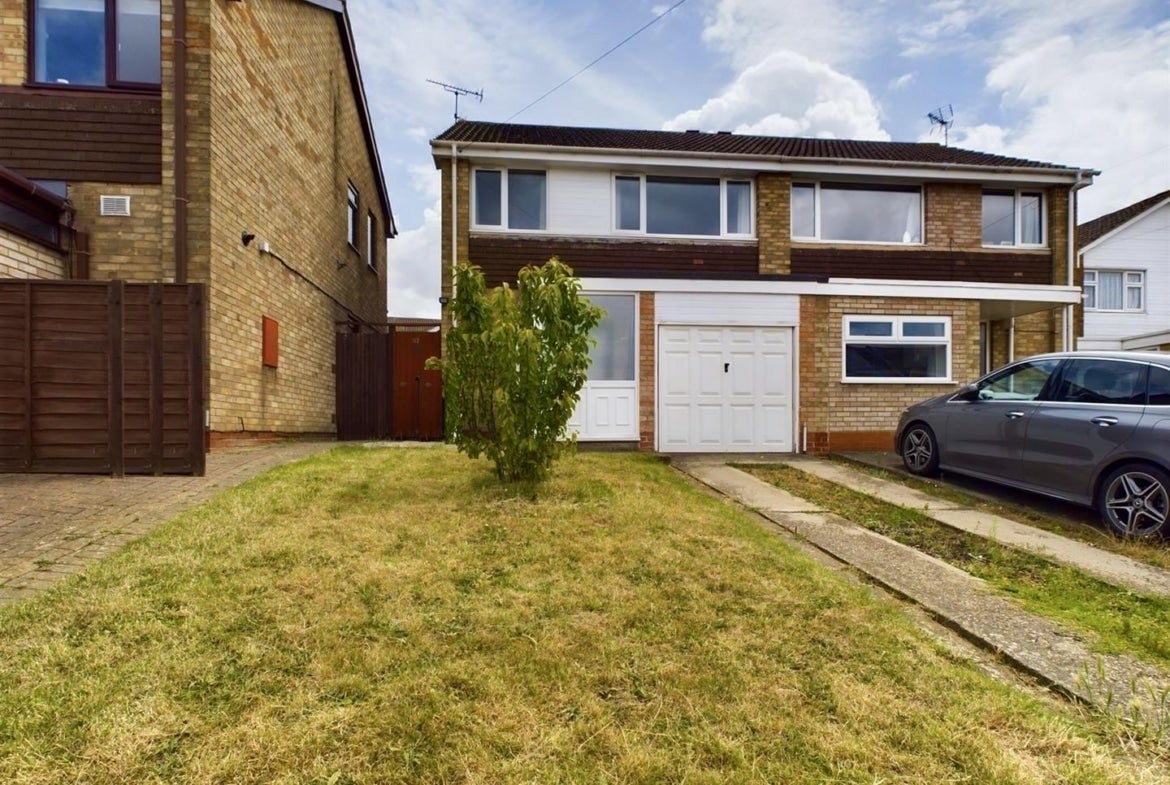 House St John's Road in Kettering