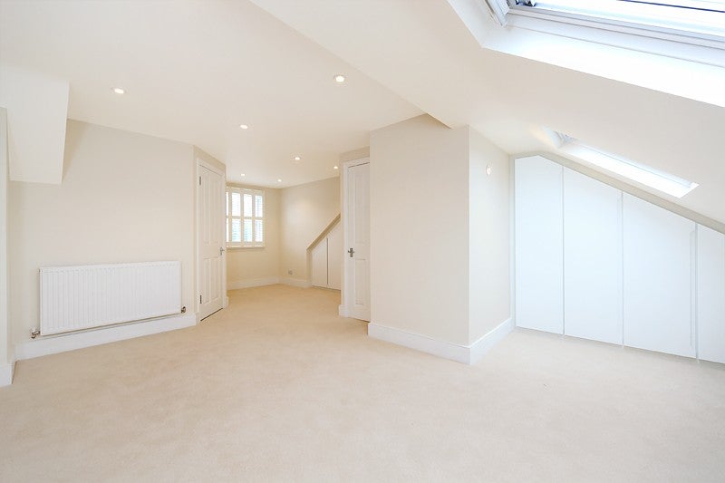 House Abdale Road in Greater London