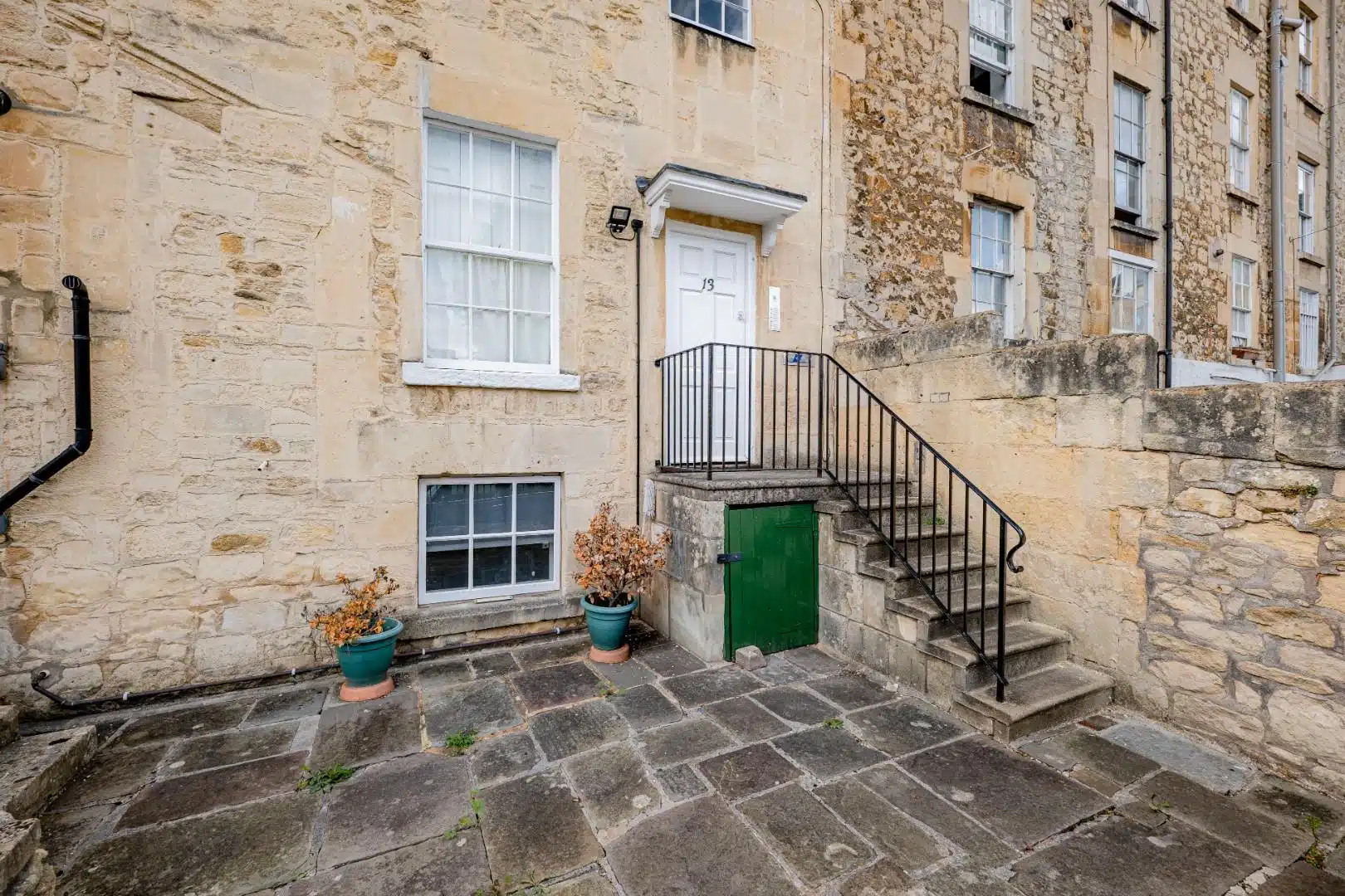 Flat Lambridge Place in Bath