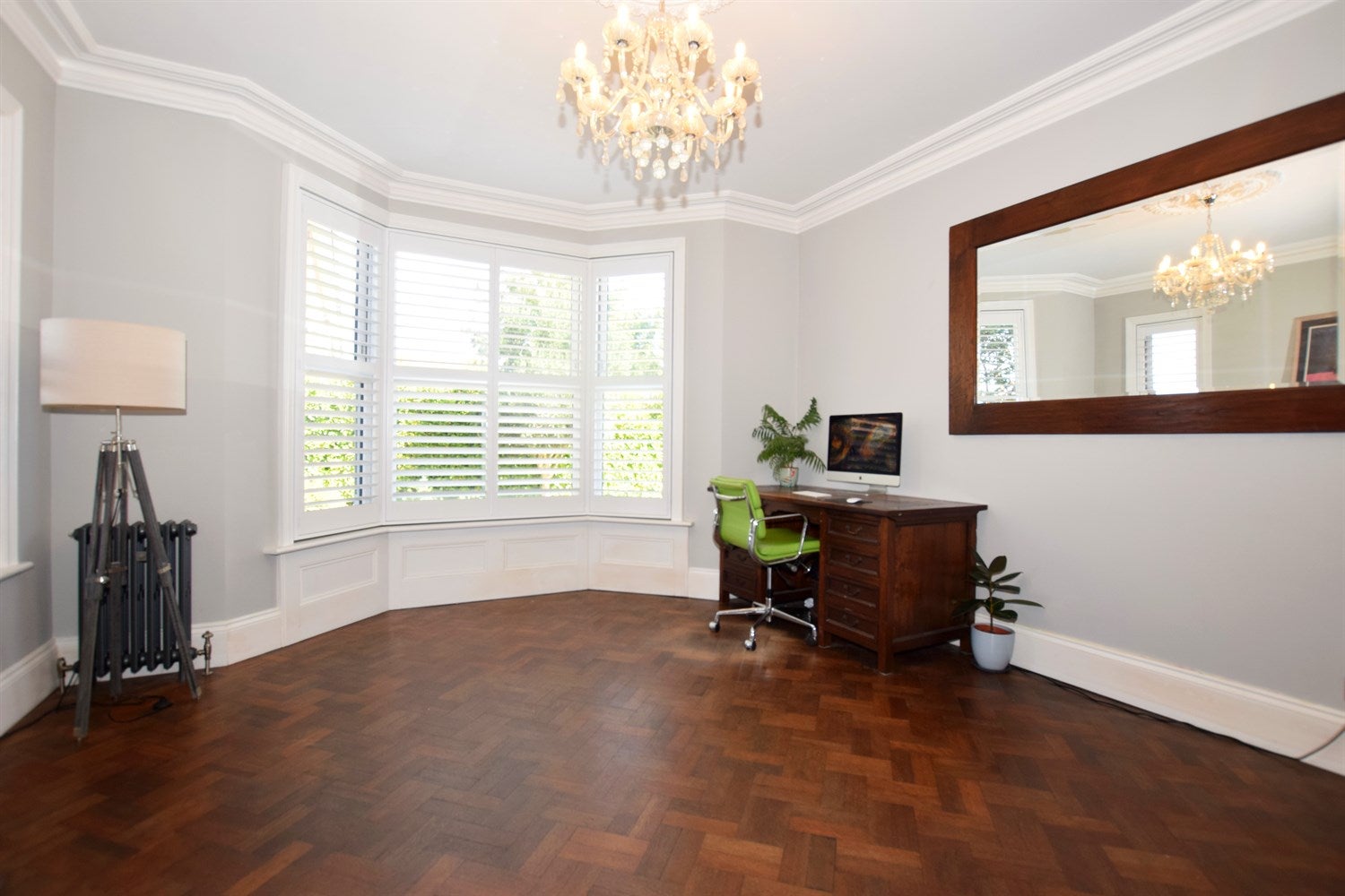 House Victoria Drive in Arun