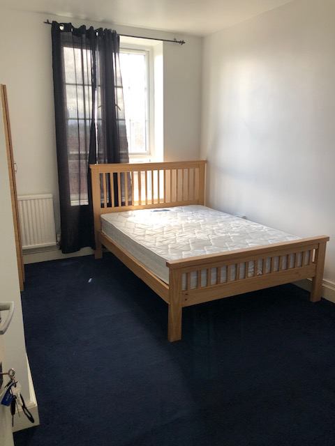 Room Albrighton Road in Greater London