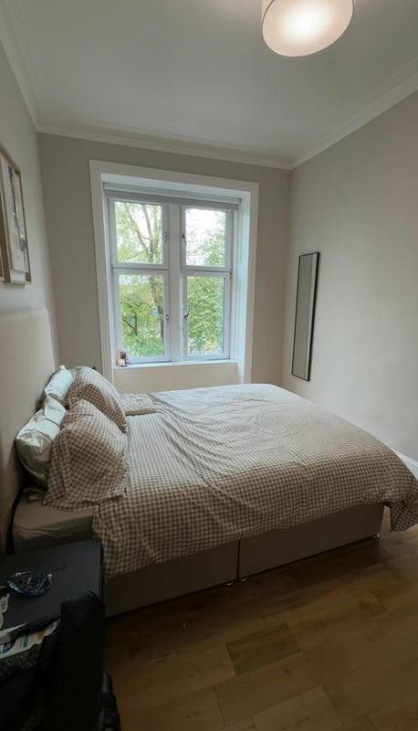 Room Onslow Drive in Glasgow