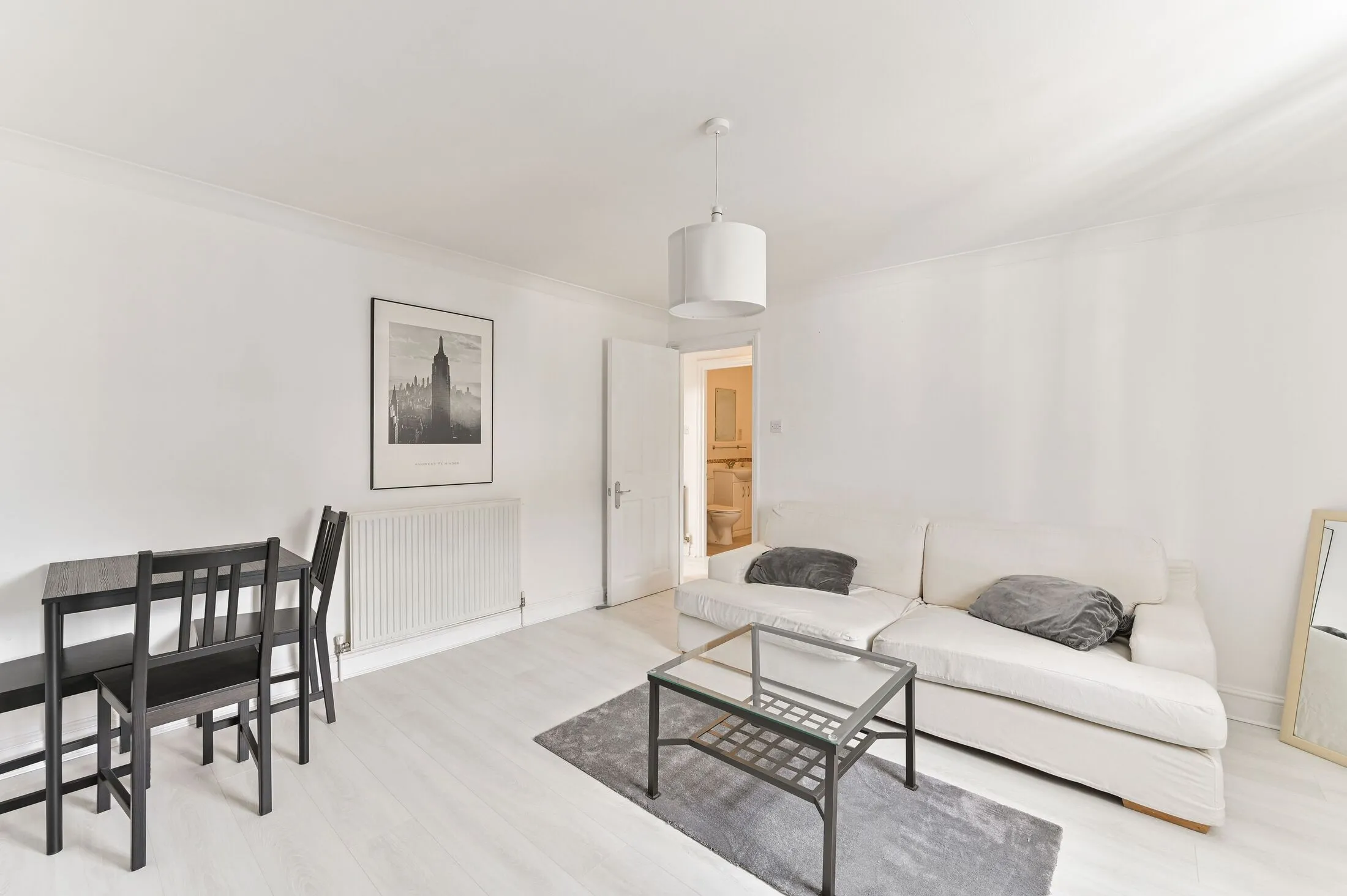 Flat Old Brompton Road in Greater London