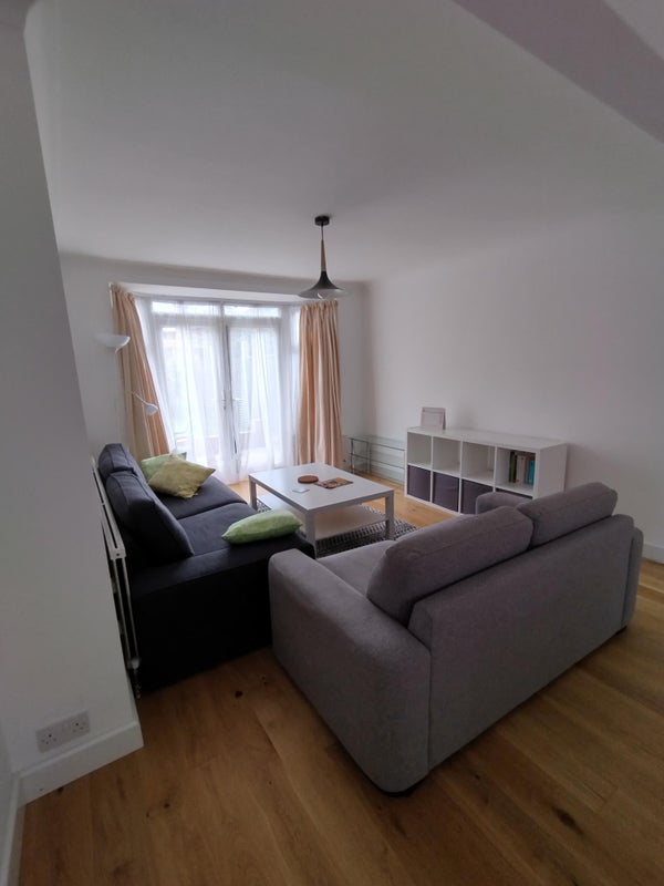 Room Wykeham Hill in Greater London