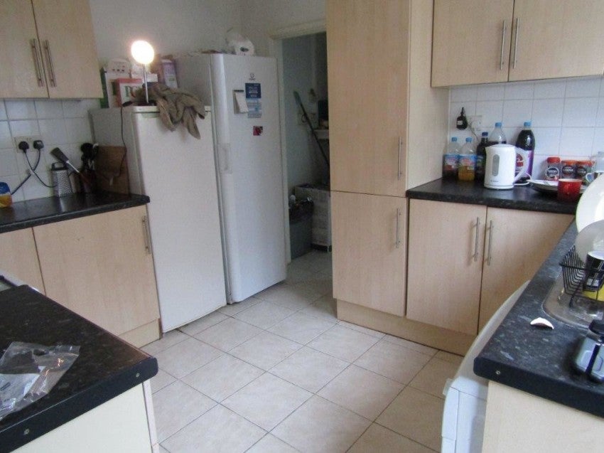 Flat Blenheim Gardens in Southampton
