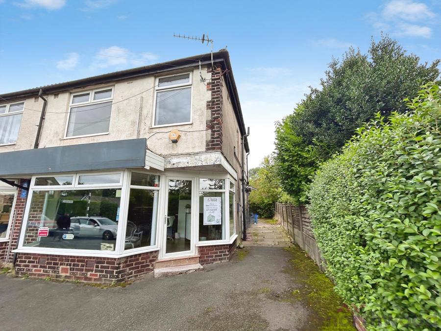 Flat Longsight in Bolton