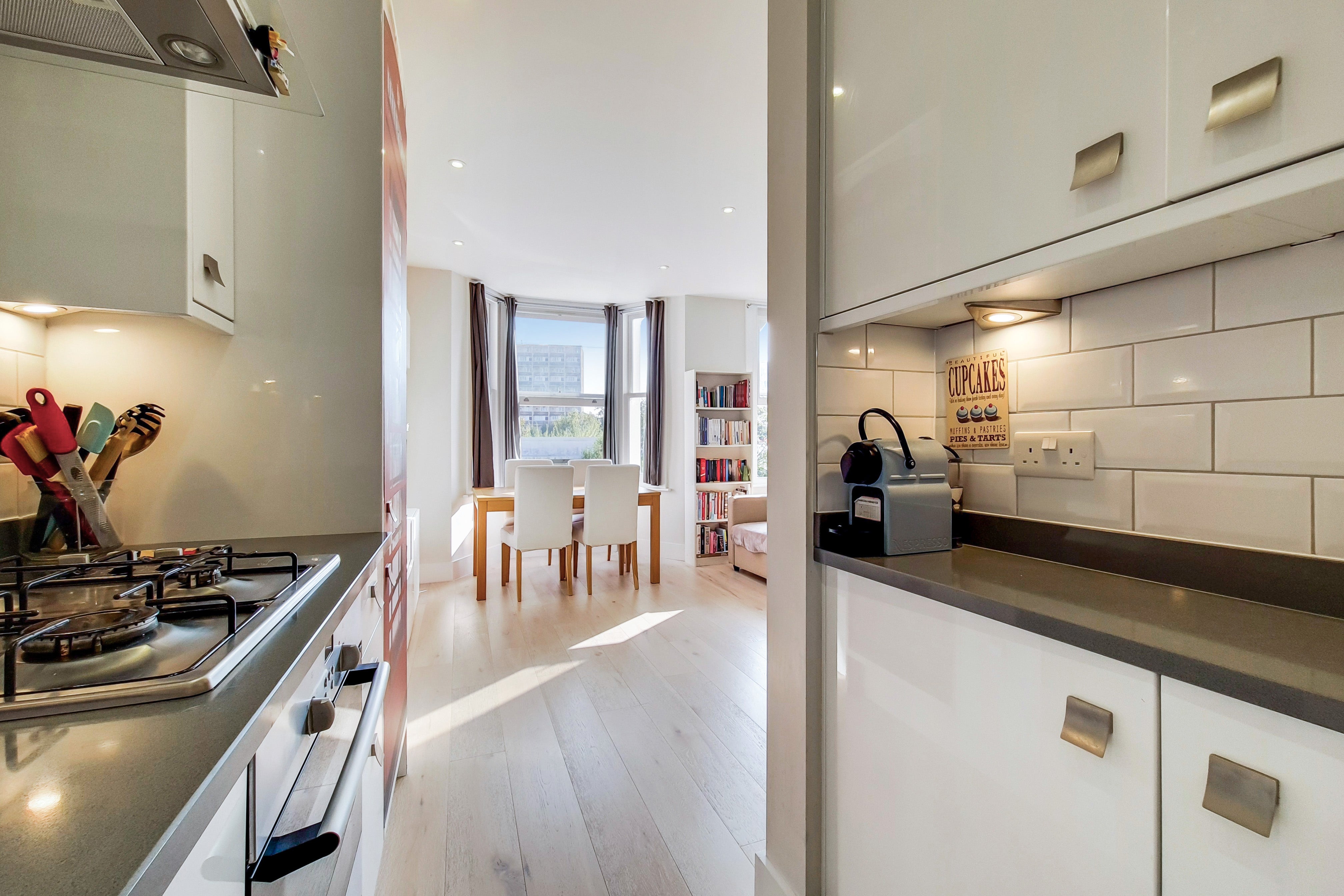 Flat Bramber Road in Greater London