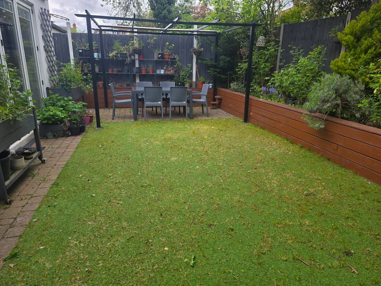House Clifton Gardens in Greater London