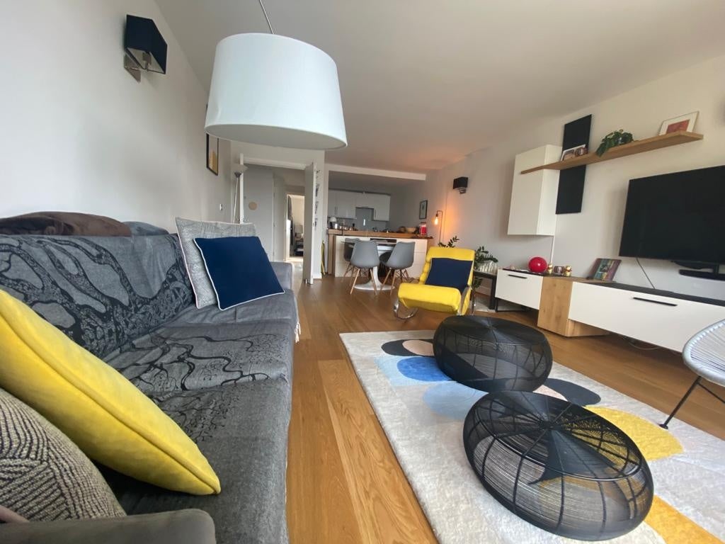 Flat Westferry Road in Greater London