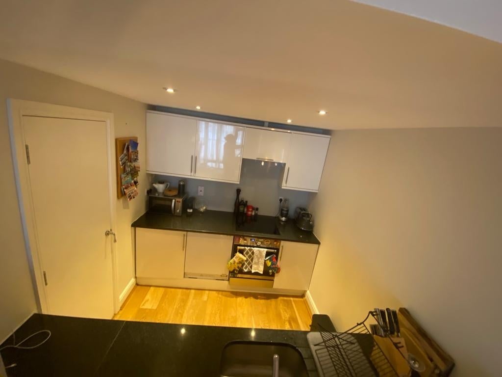 Flat Westferry Road in Greater London