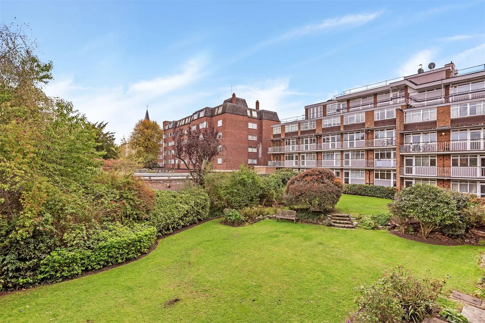 Room Putney Hill in Greater London