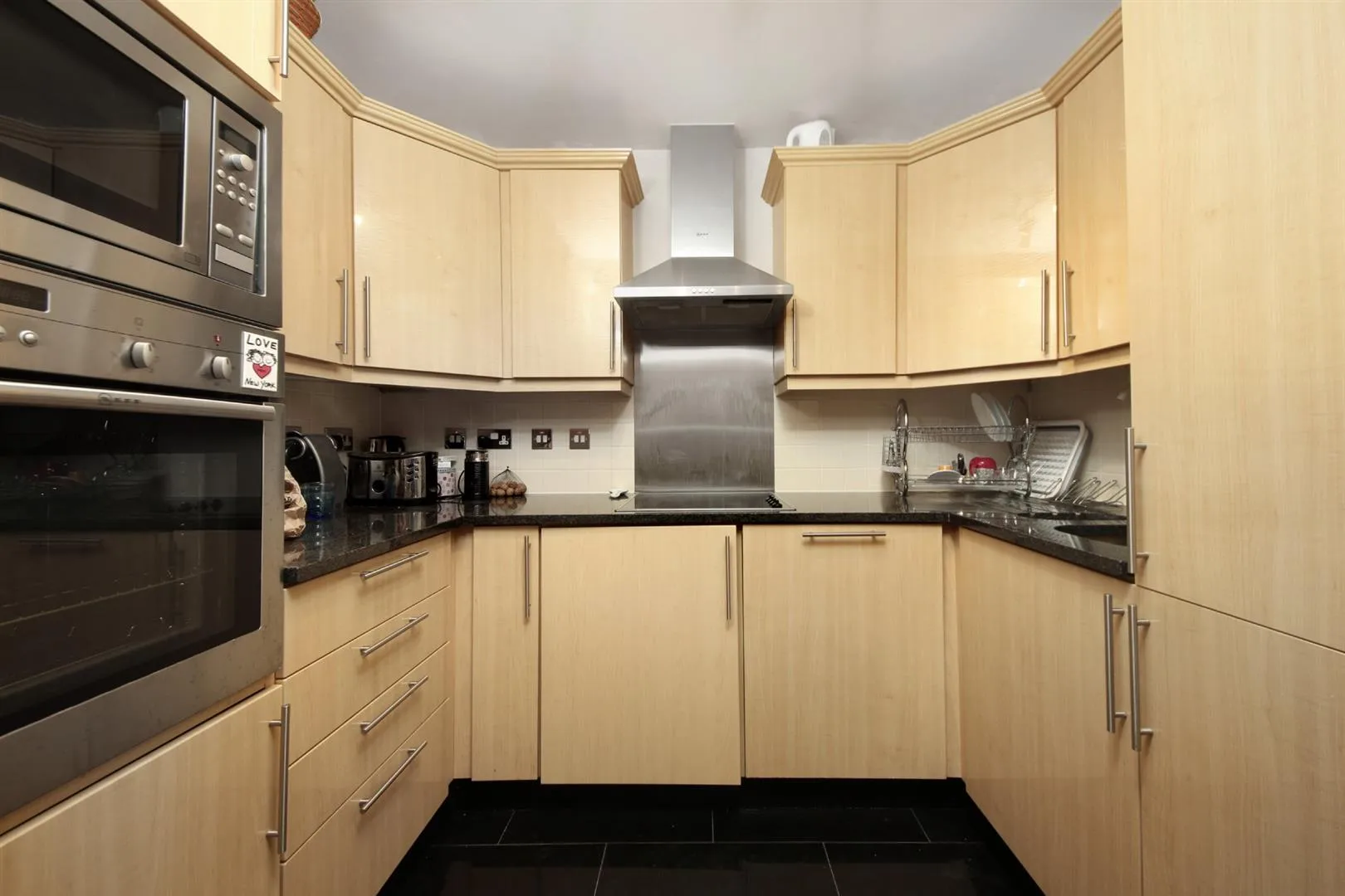 Flat Uxbridge Road in Greater London