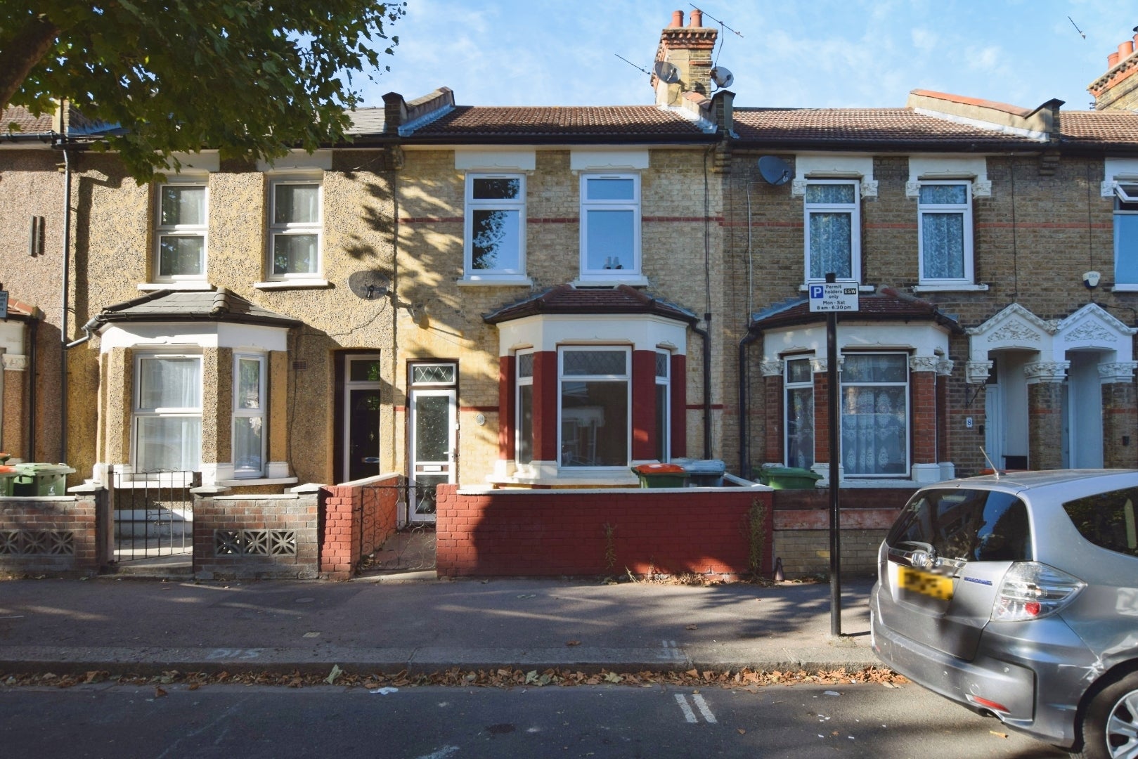 House Hollington Road in Greater London