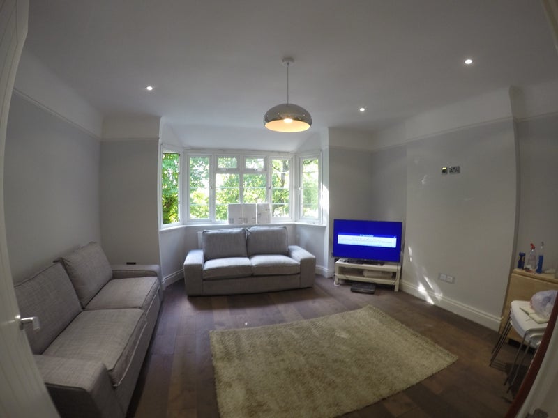 Flat Thornton Avenue in Greater London