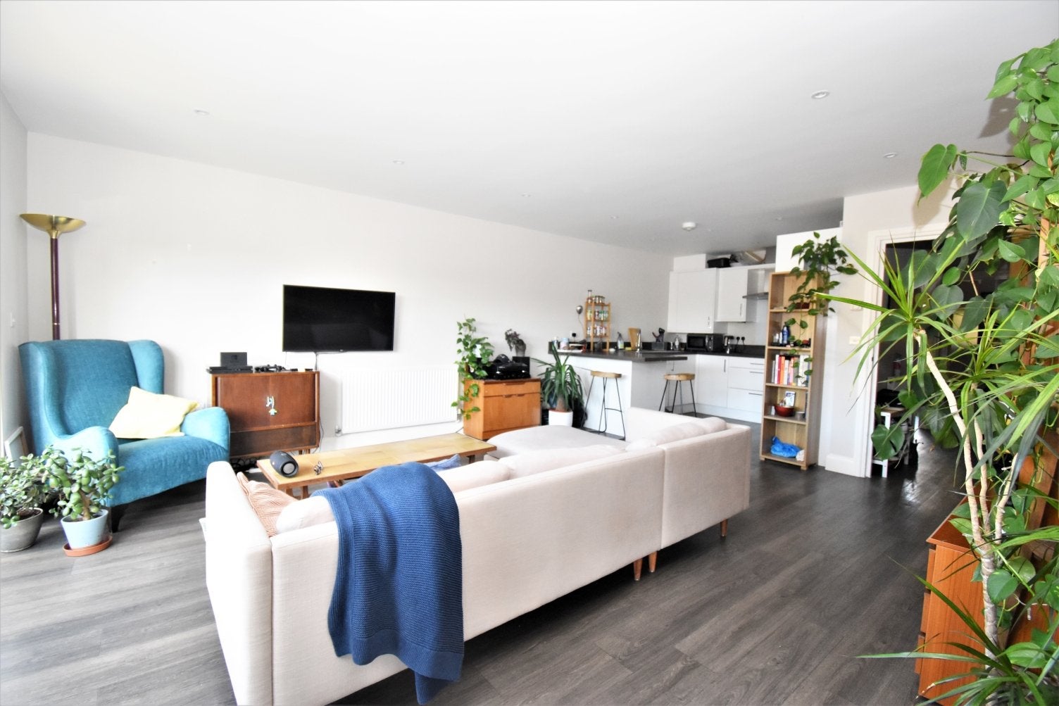 Flat Pomeroy Street in Greater London