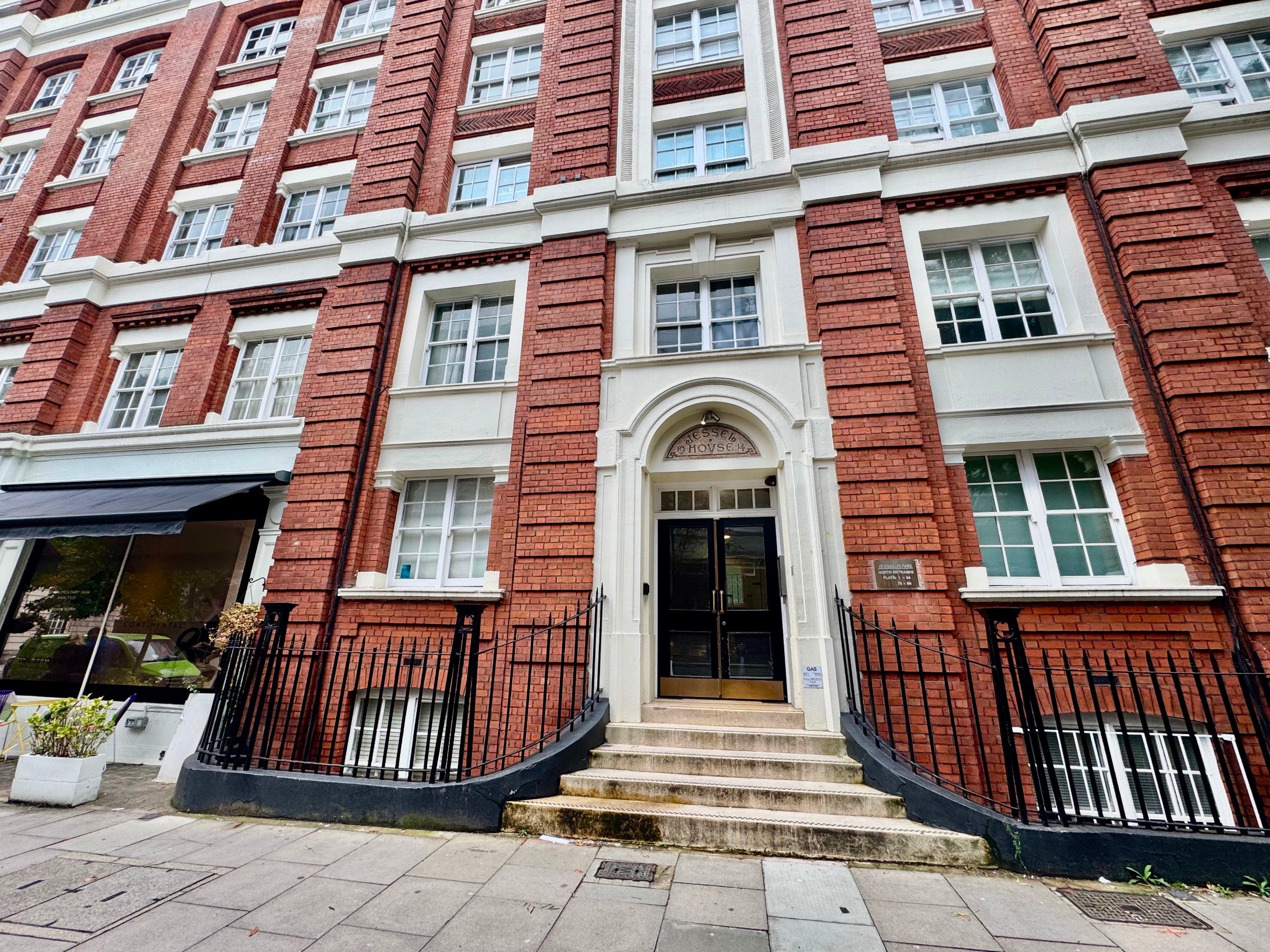 Flat Judd Street in Greater London