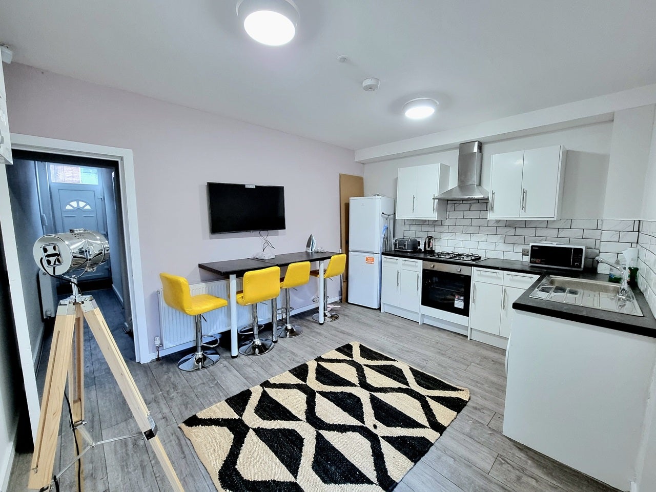 Room Tettenhall Road in Wolverhampton