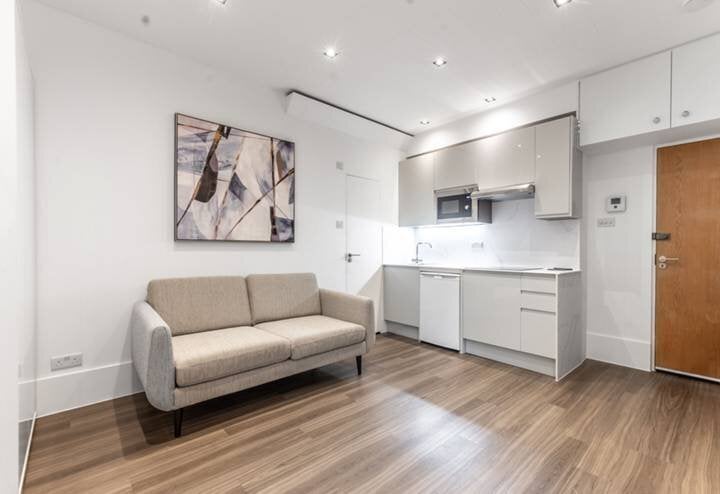 Flat Princes Gate in City of Westminster