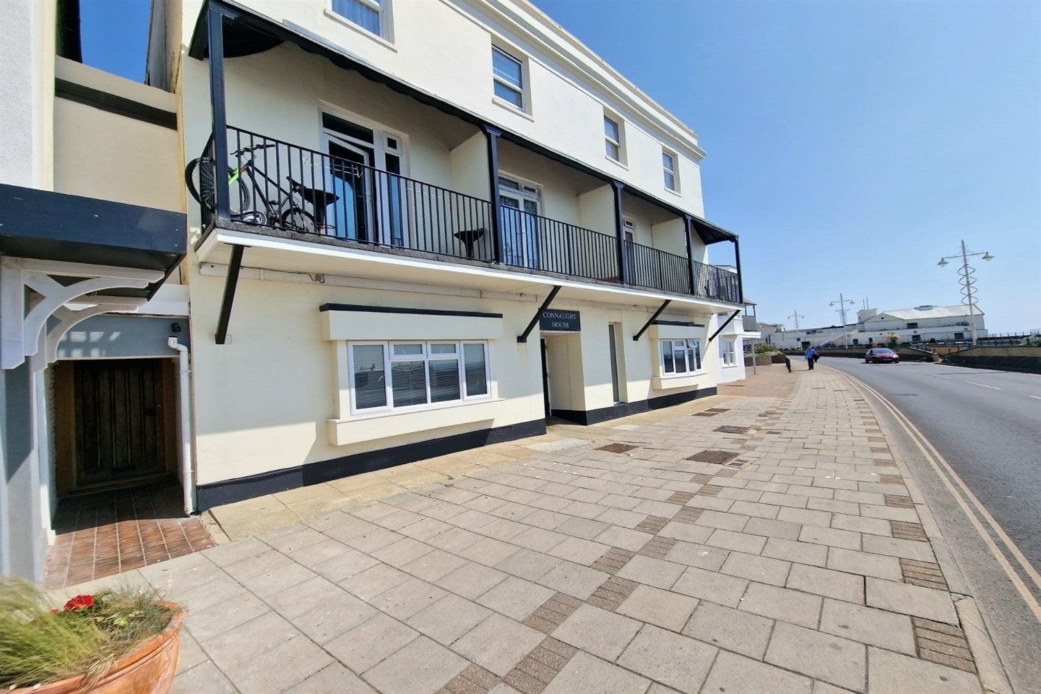 Flat The Esplanade in Arun