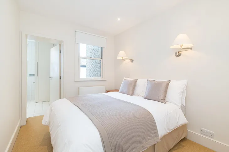 Flat Radnor Walk in Greater London