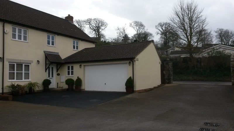 Room Uphill Road South in Weston-super-Mare