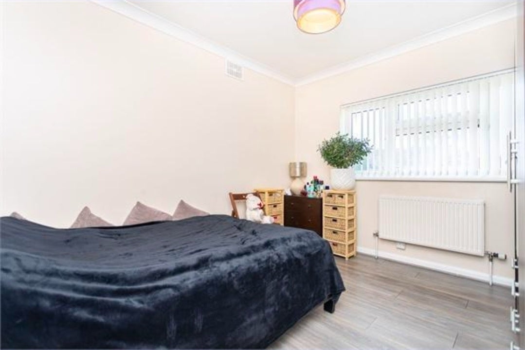 Flat Trinidad Crescent in Poole