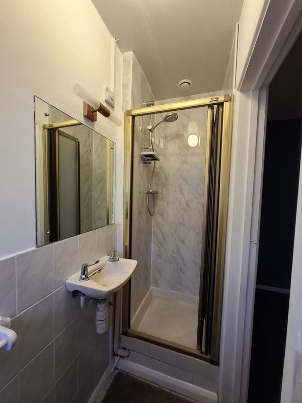 Room Cudnell Avenue in Bournemouth