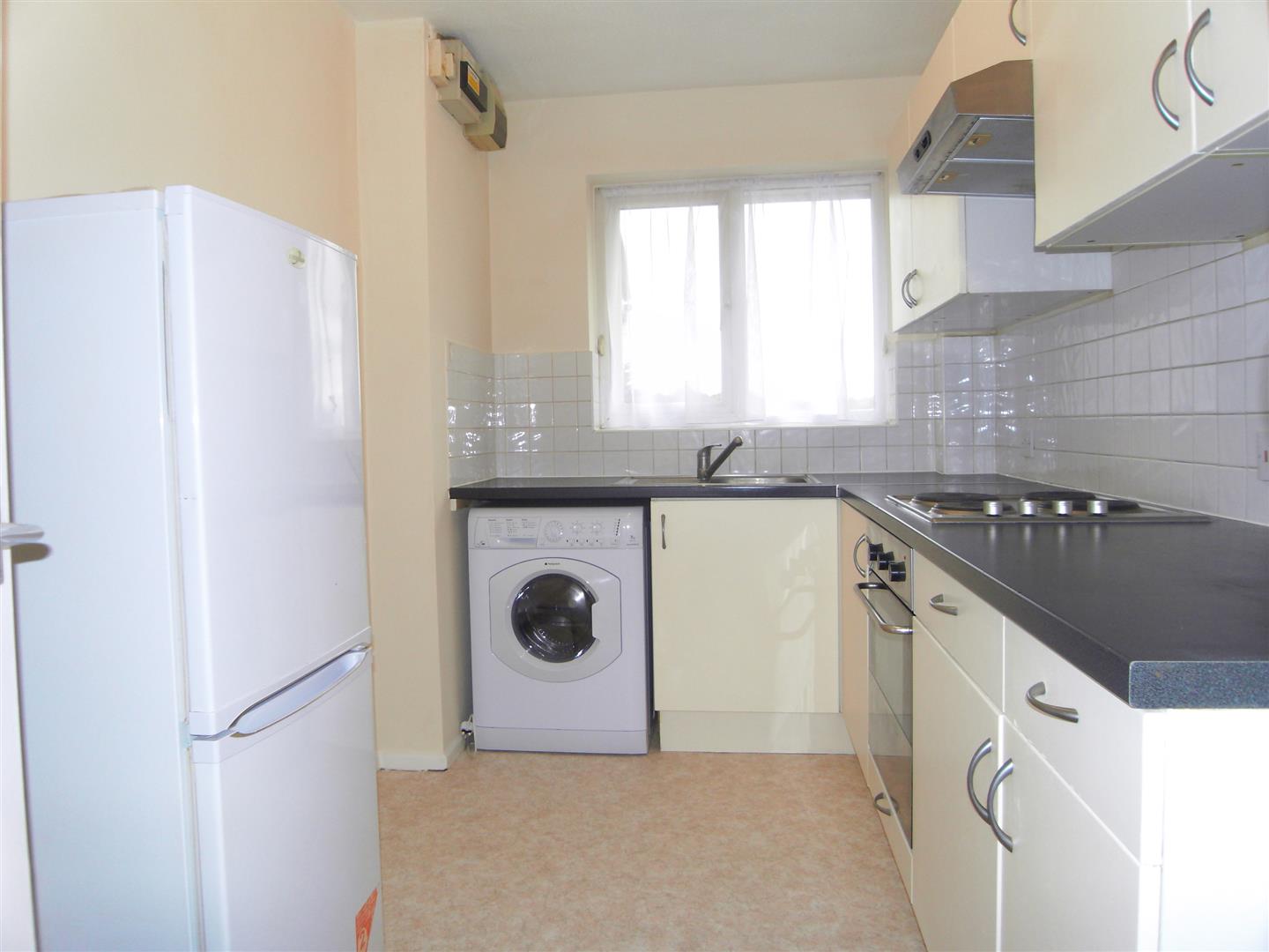 Flat Neptune Road in Greater London
