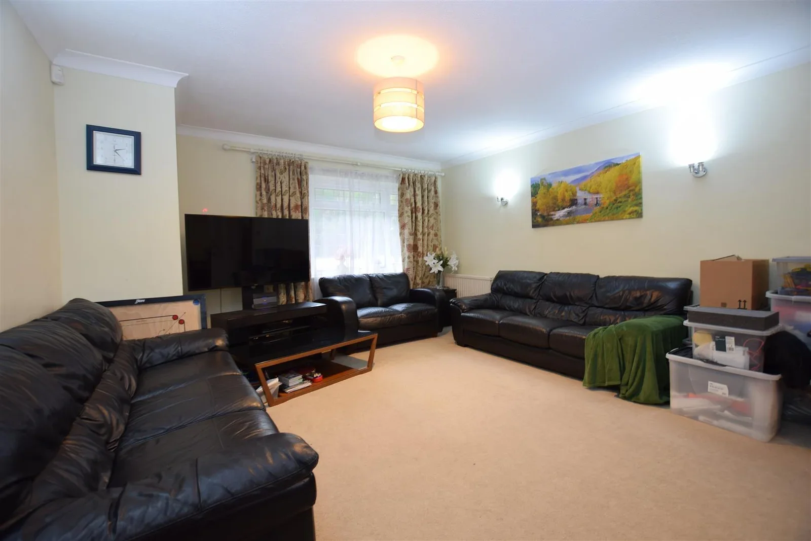 House Manor Road in Greater London