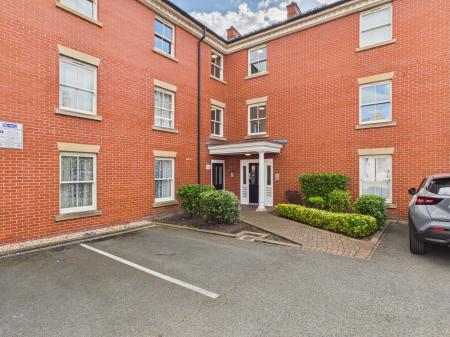 Flat Bovey Court in Warrington