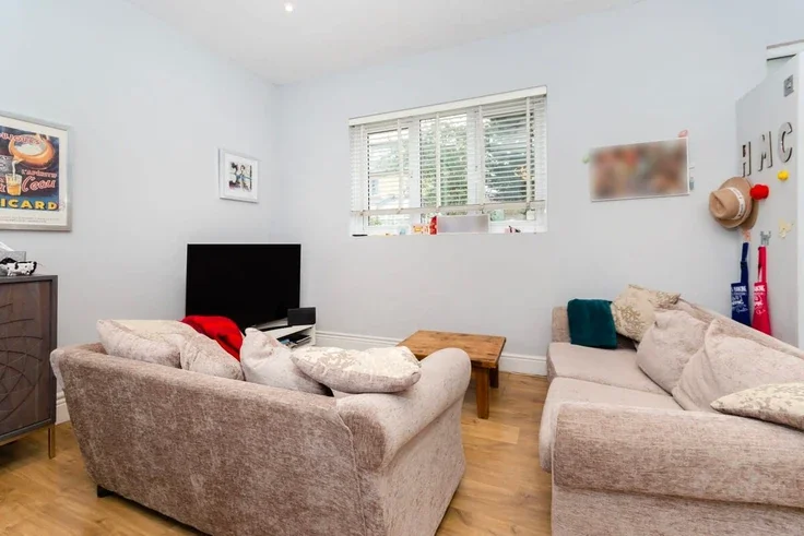 Flat St Margarets Road in Greater London