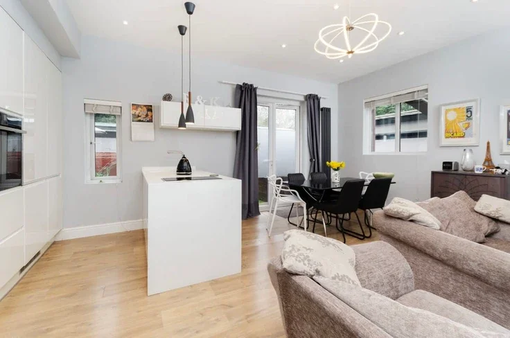 Flat St Margarets Road in Greater London