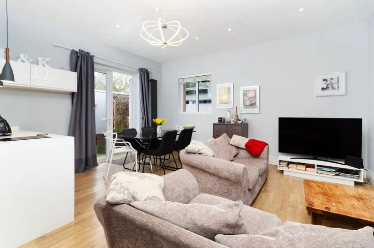 Flat St Margarets Road in Greater London